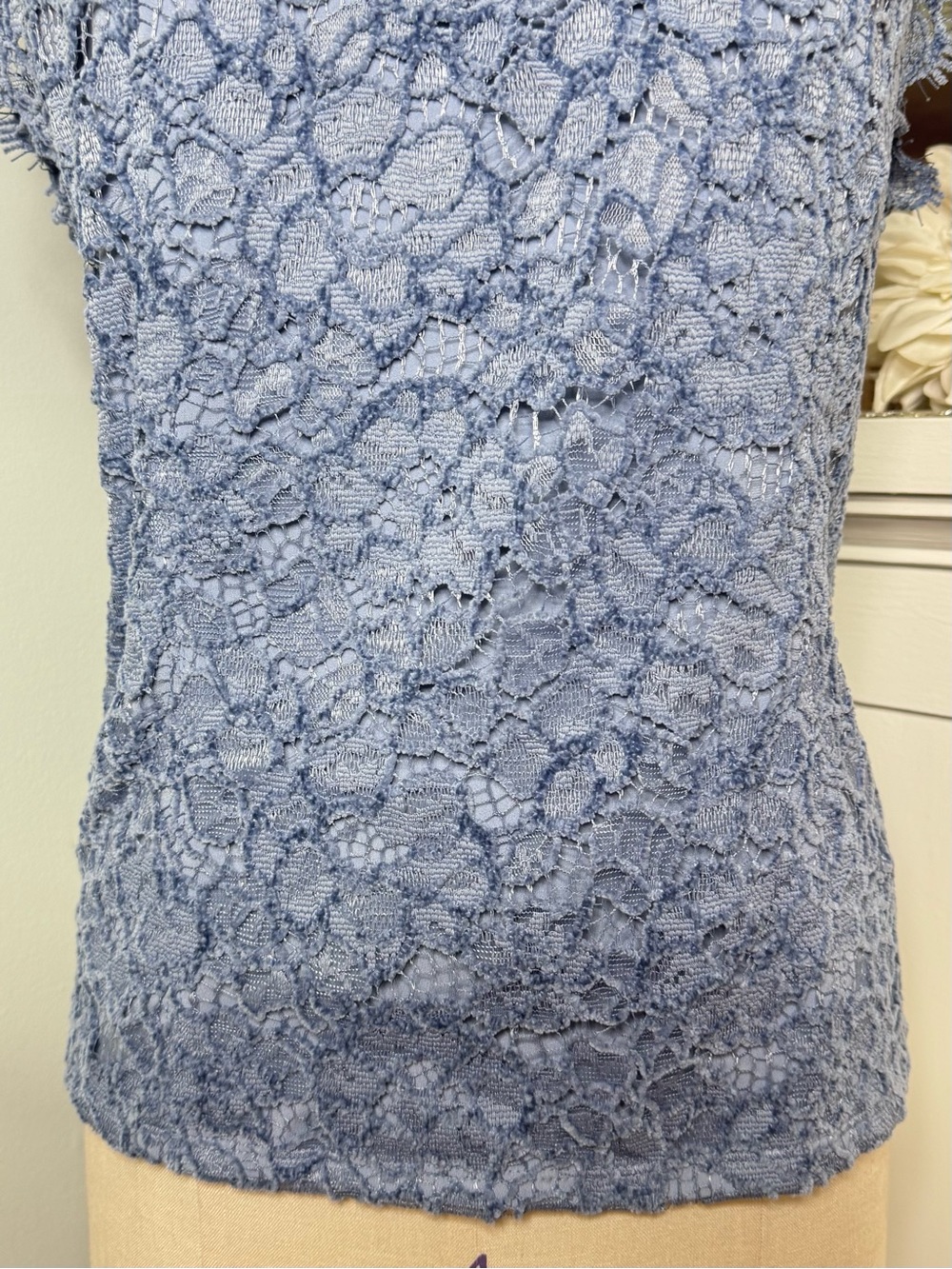 White House Black Market Blue Velour & Lace Short Sleeve Top Size 14 NWT - Picture 5 of 10